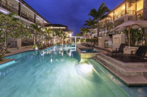 238 Santai - 2nd Floor King Studio Apartment by uHoliday